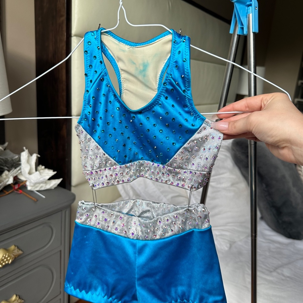 Custom Girls Set - Picture 2 of 4